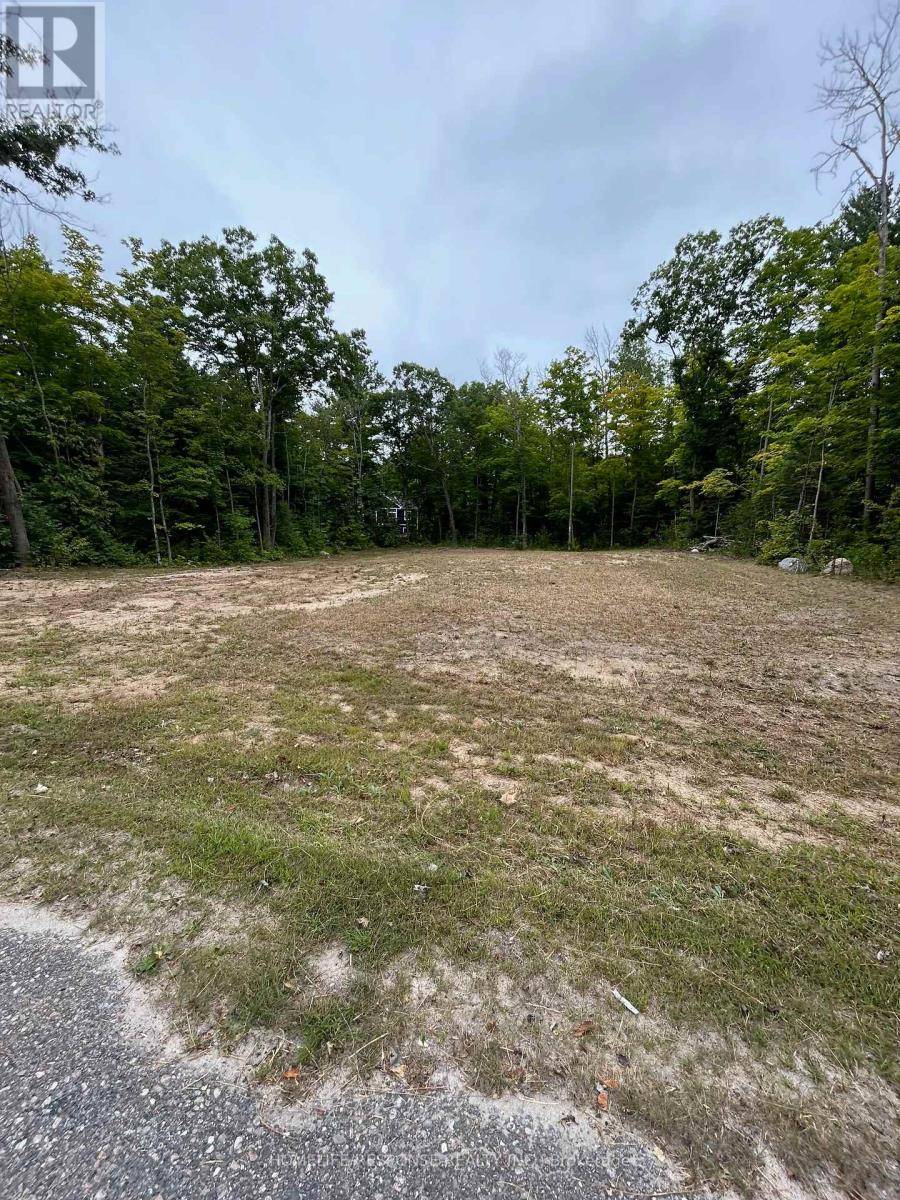 Tiny (lafontaine), ON L9M0J2,56 POPLAR DRIVE