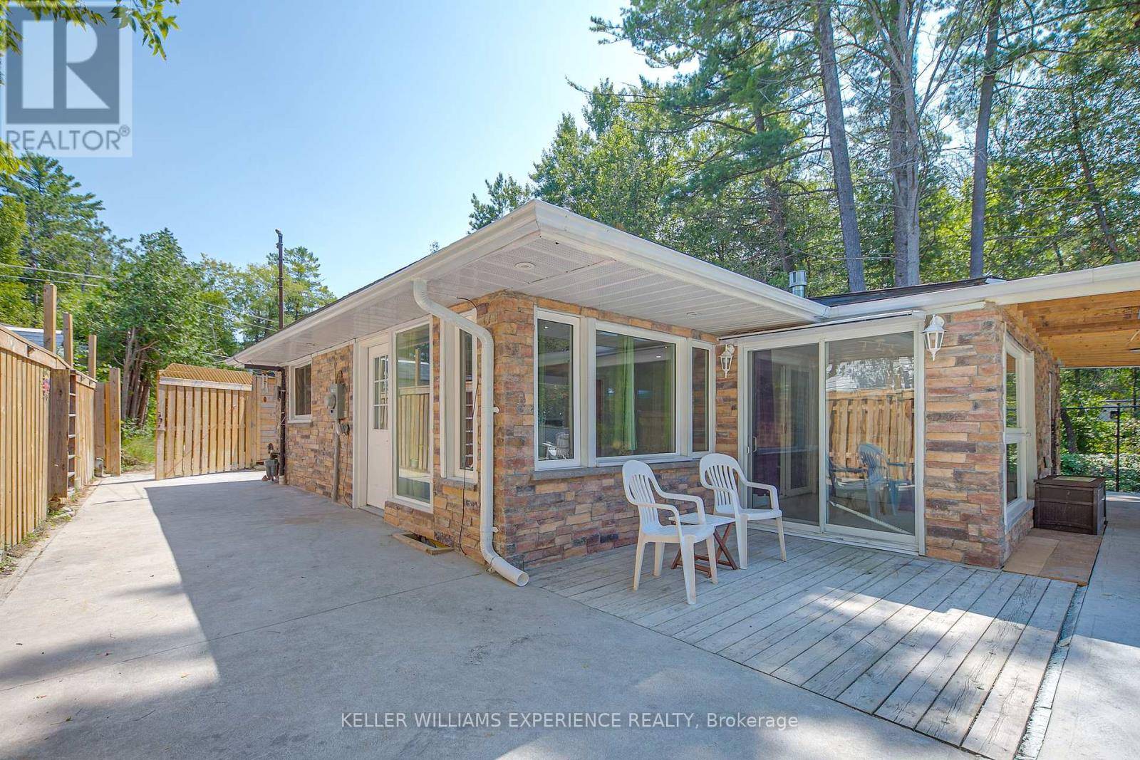 Wasaga Beach, ON L9Z2M2,54 HOMEWOOD AVENUE