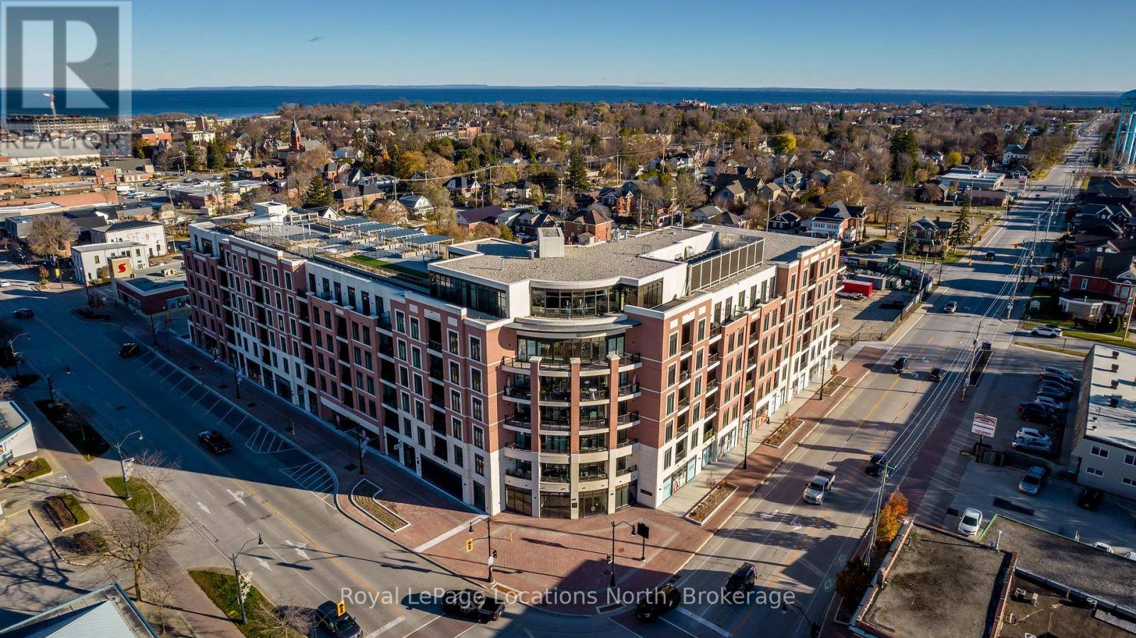 Collingwood, ON L9Y0X3,1 Hume ST #PH617