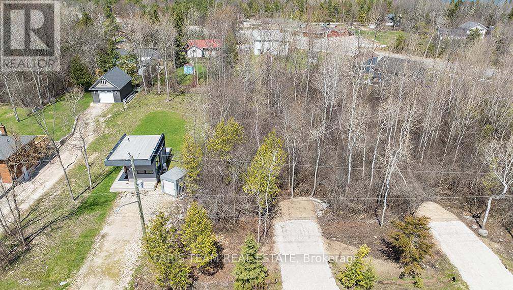 Collingwood, ON L9Y0X2,27 BRAESIDE STREET