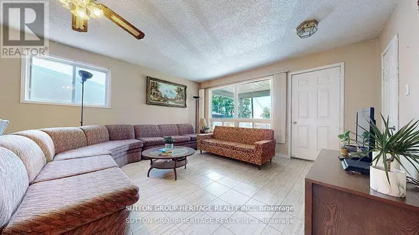 Ramara (brechin), ON L0K1B0,29 LAKE AVENUE
