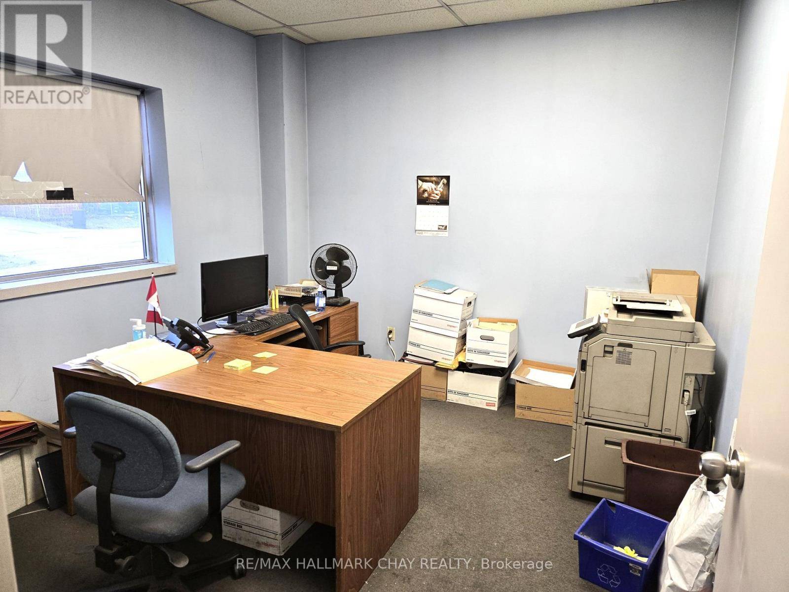 Barrie (0 East), ON L4N9A5,705 BAYVIEW DRIVE