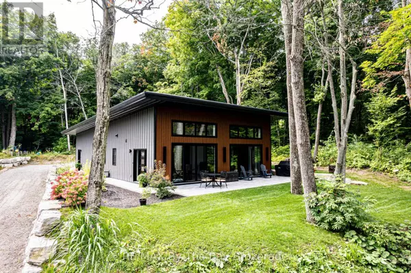 1584 CHAMPLAIN ROAD, Tiny, ON L9M0C1