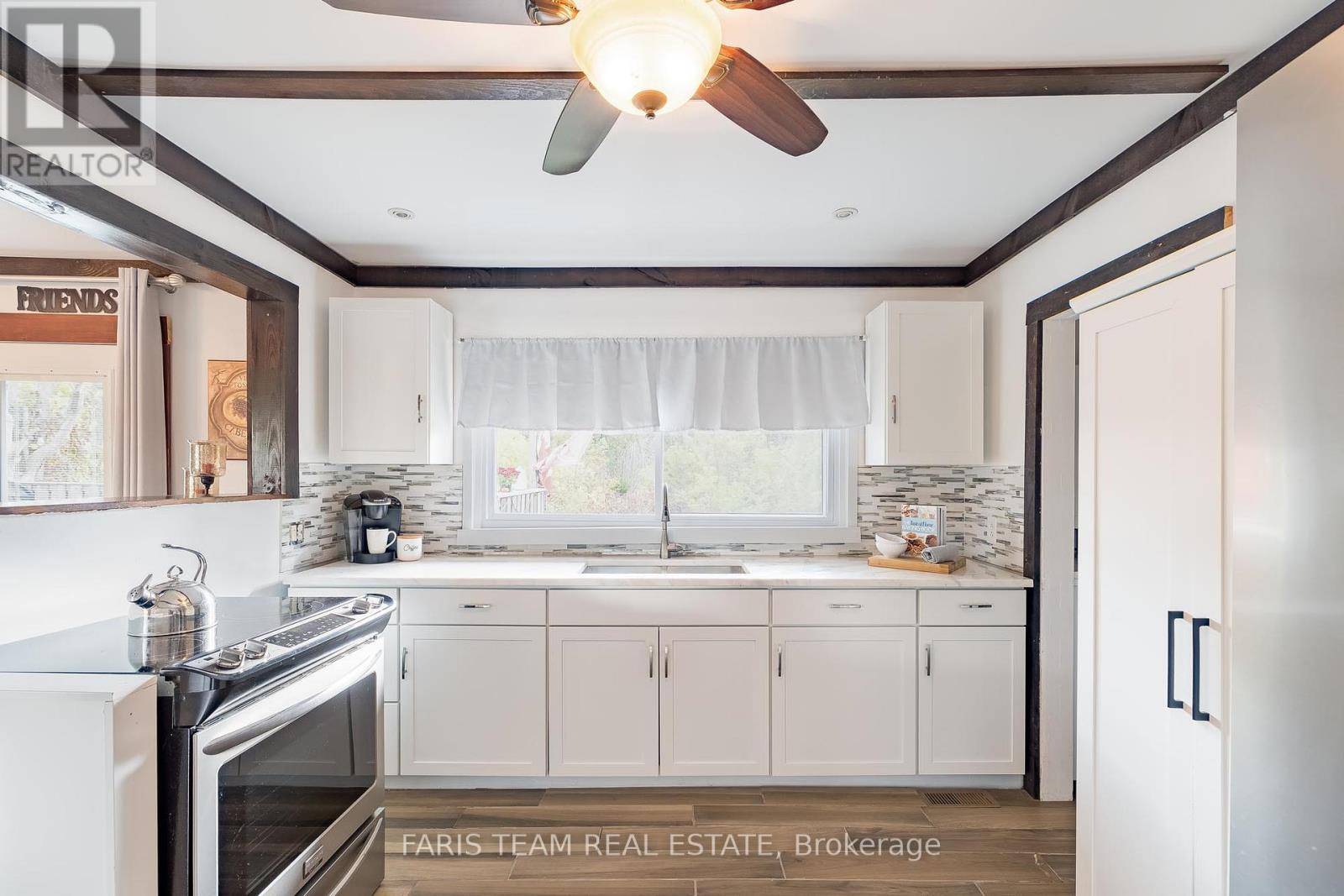 Oro-medonte (shanty Bay), ON L0L2L0,2447 RIDGE ROAD W