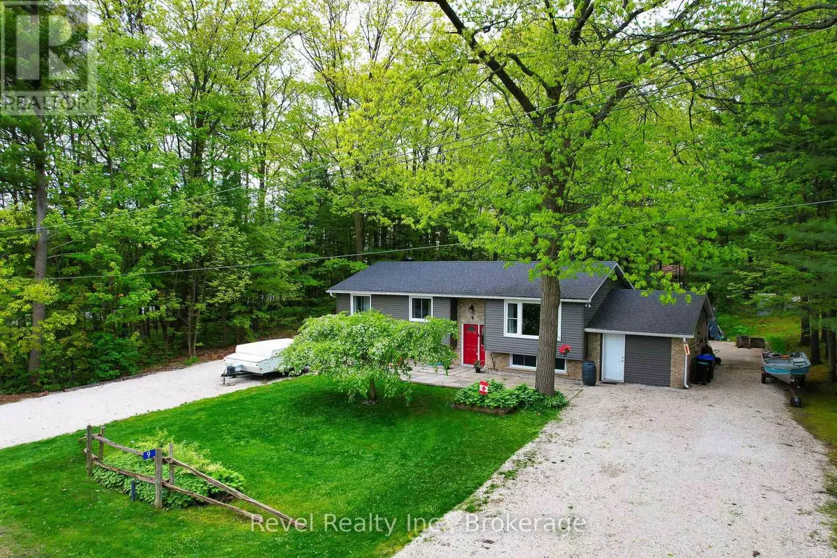 Wasaga Beach, ON L9Z1P9,9 FREDERICK DRIVE