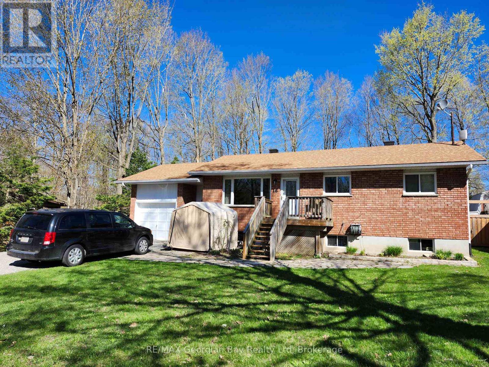 Tiny, ON L9M0B5,16 MUNDY AVENUE
