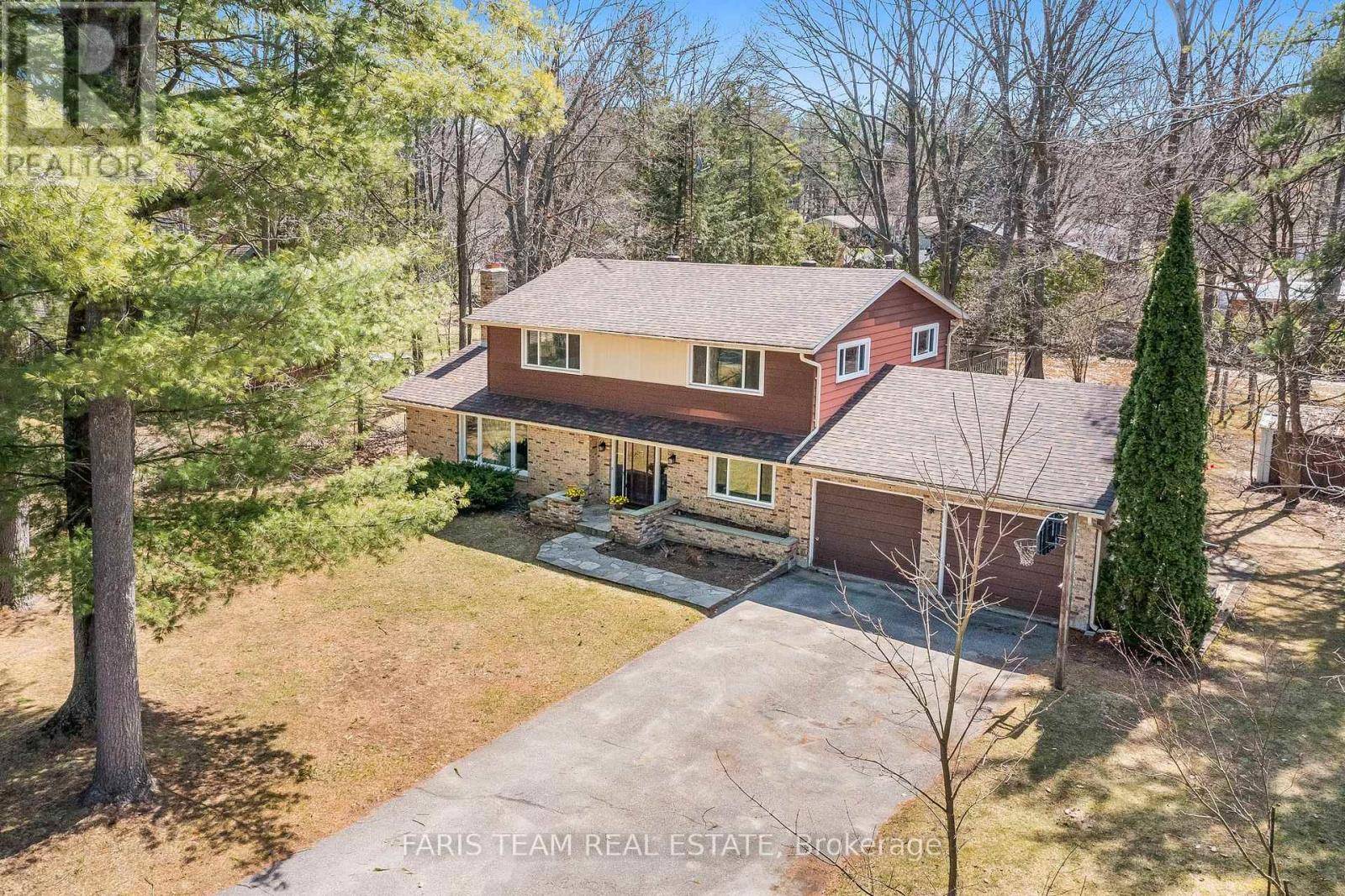 15 LAWRENCE AVENUE, Springwater (anten Mills), ON L0L1Y2
