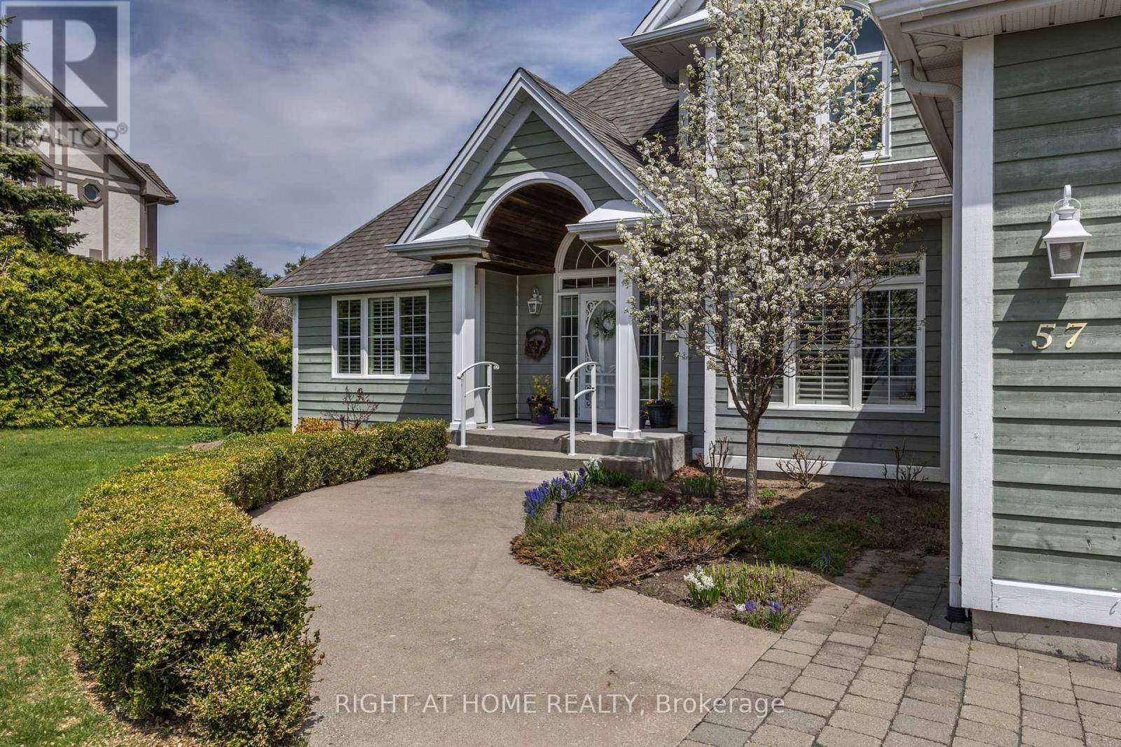 Oro-medonte (horseshoe Valley), ON L0L2L0,57 HIGHLAND DRIVE