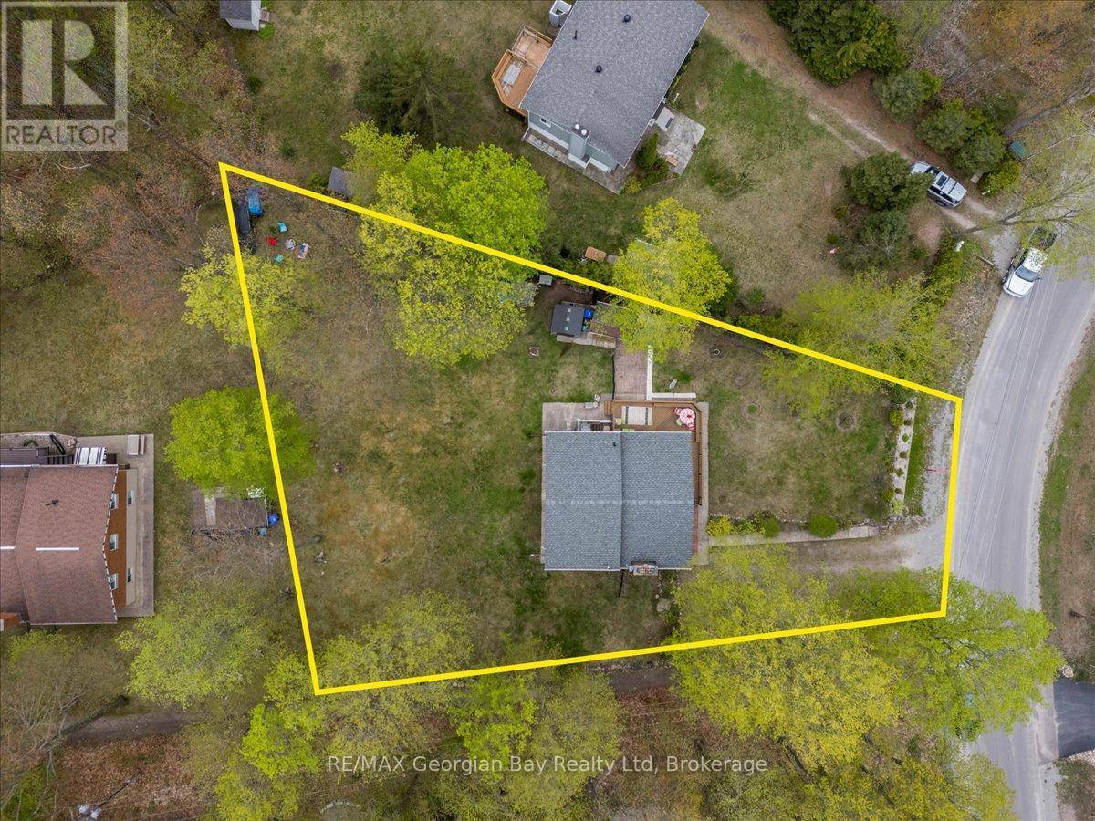Tiny, ON L9M0H4,25 TALL PINES DRIVE W