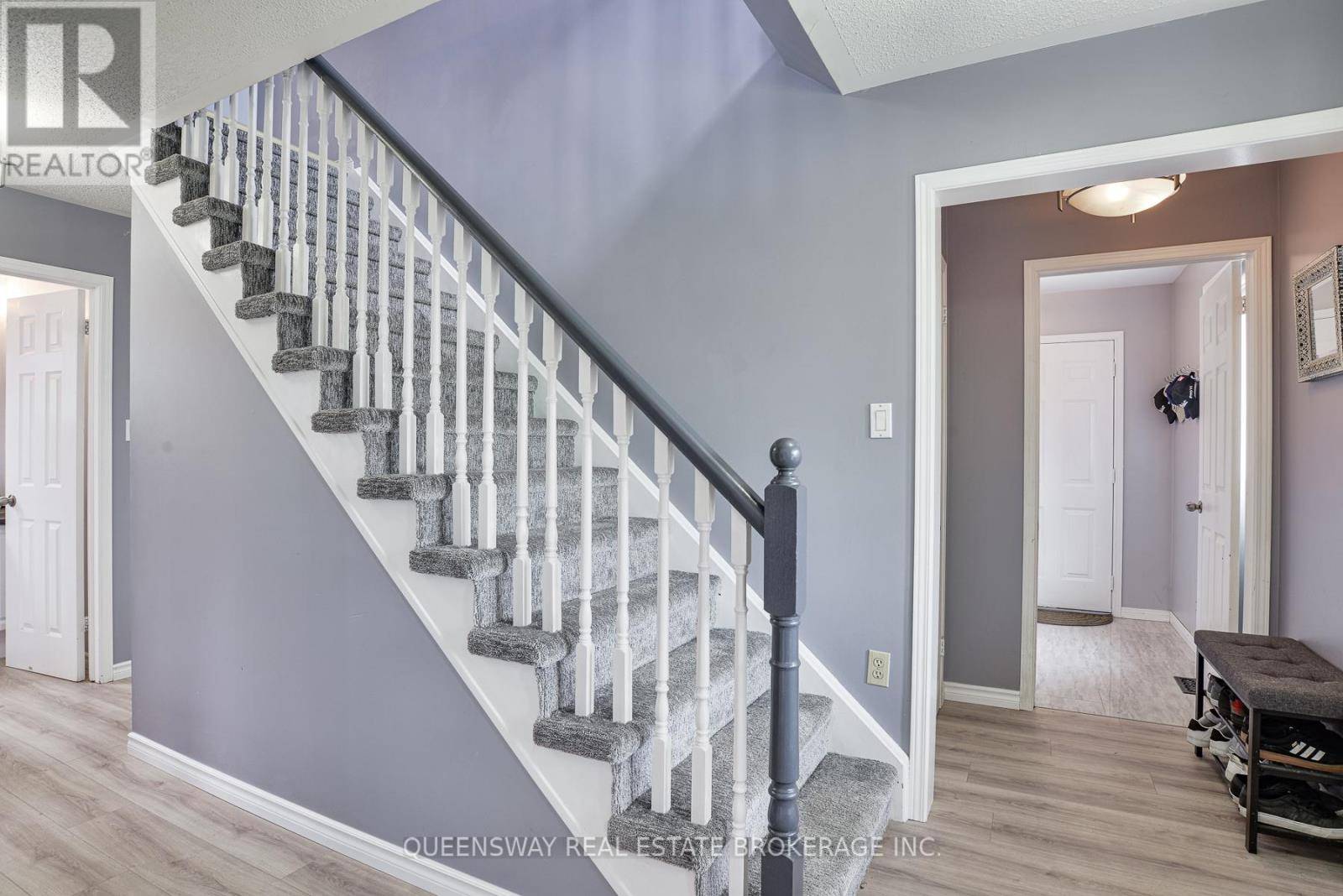 Orillia, ON L3V7S5,10 LEWIS DRIVE