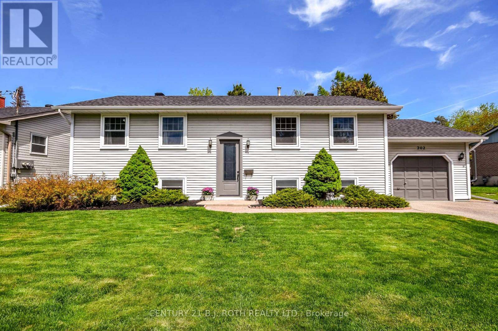 202 CRAWFORD STREET, Barrie (ardagh), ON L4N3W6