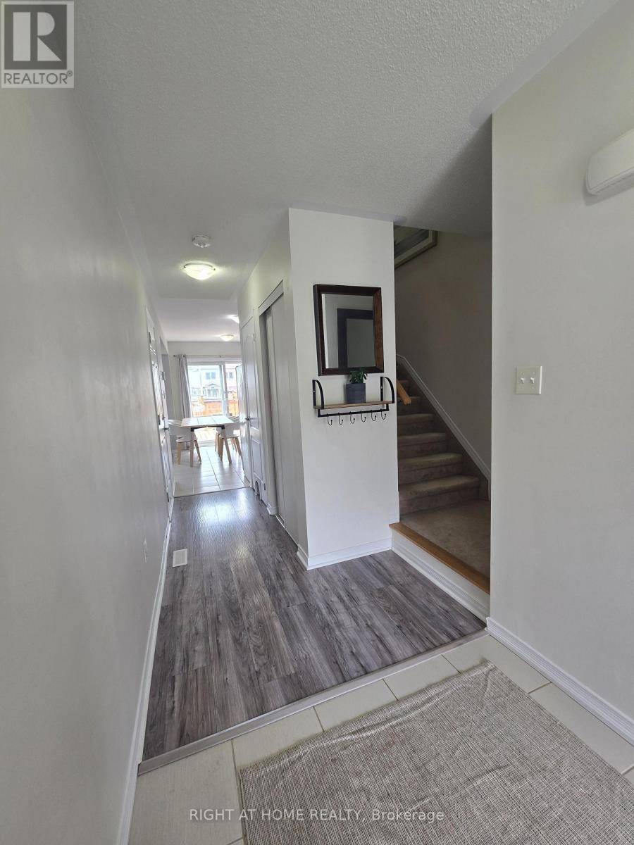Barrie (allandale), ON L4N3J1,82 FRANKS WAY