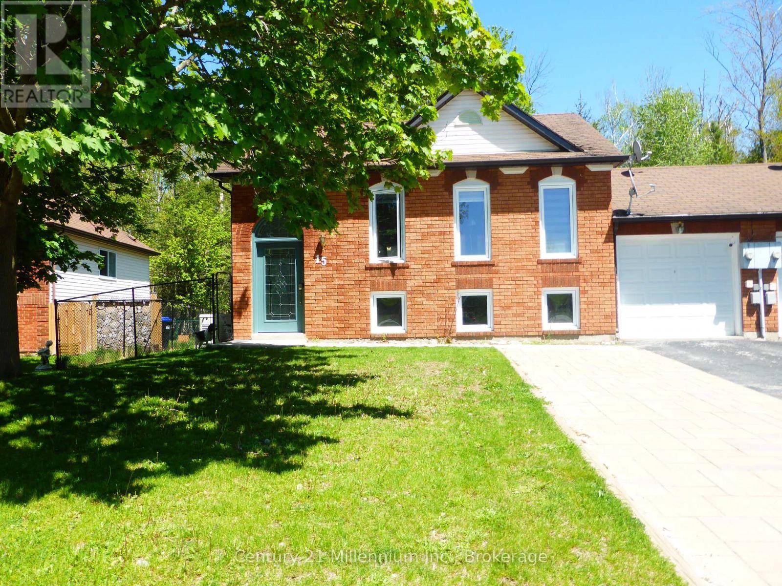 15 HARBOUR CRESCENT, Wasaga Beach, ON L9Z1G4