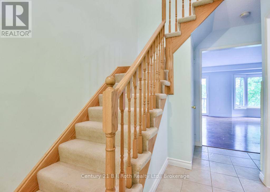 Orillia, ON L3V7V2,492 Laclie ST #9
