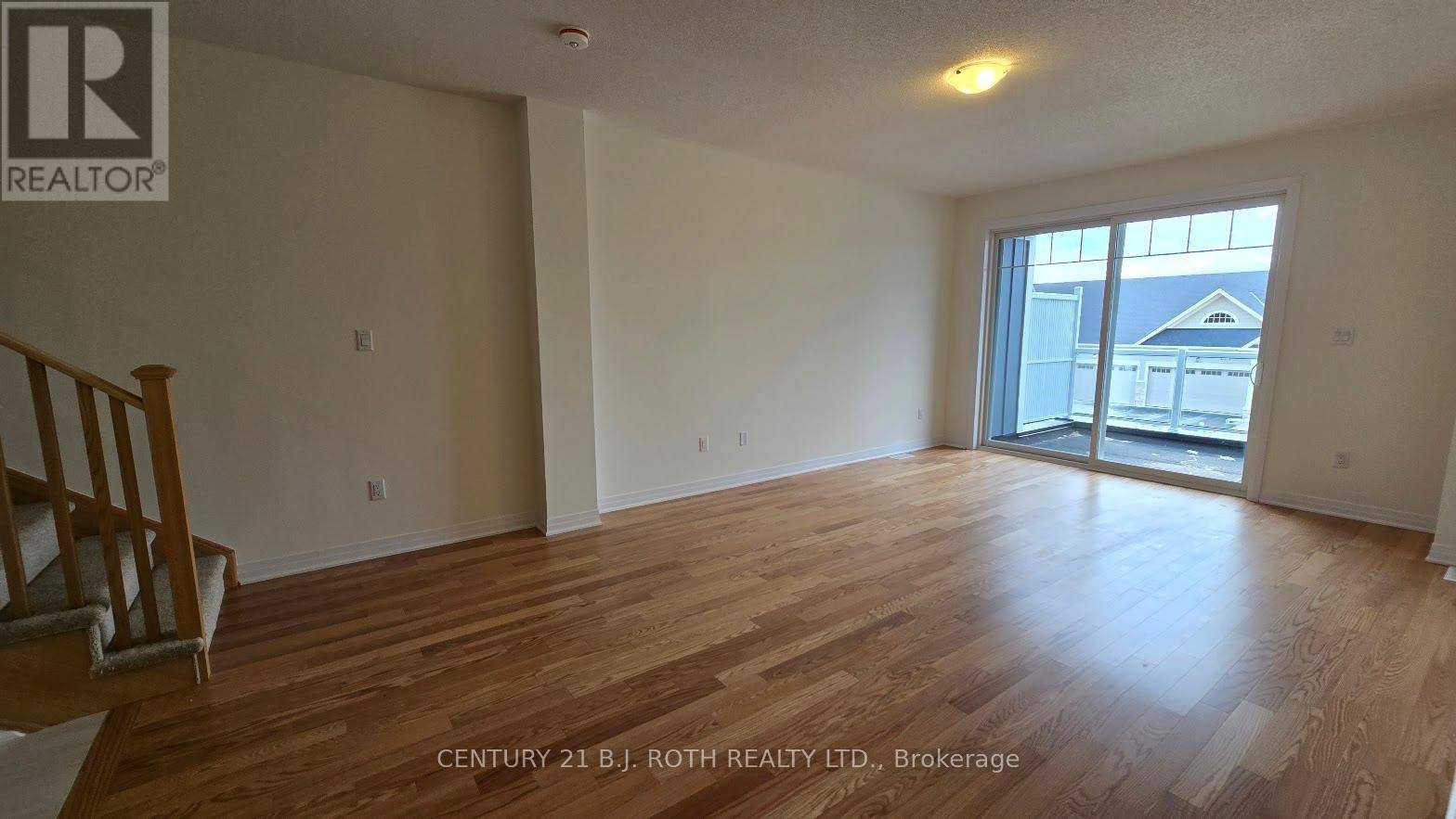 Midland, ON L4R0J1,546 HUDSON CRESCENT