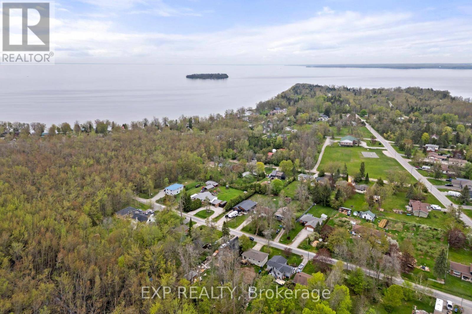 Ramara, ON L3V0S2,3995 WOODLAND DRIVE