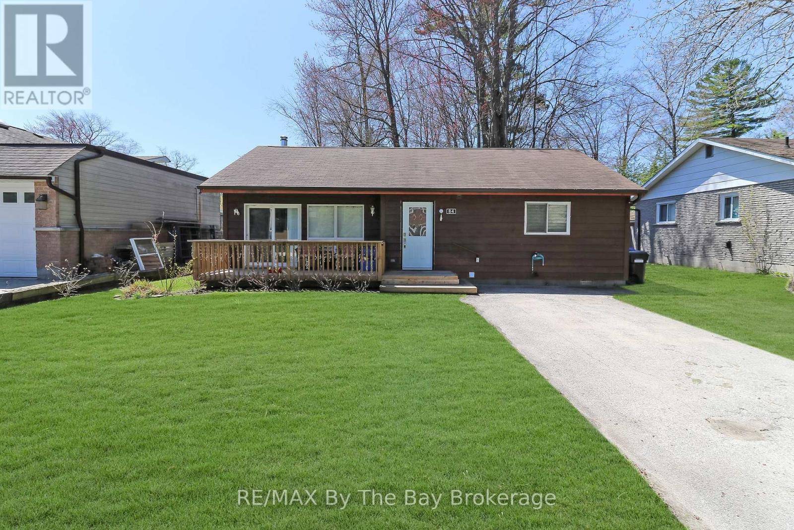 84 32ND STREET N, Wasaga Beach, ON L9Z2C4