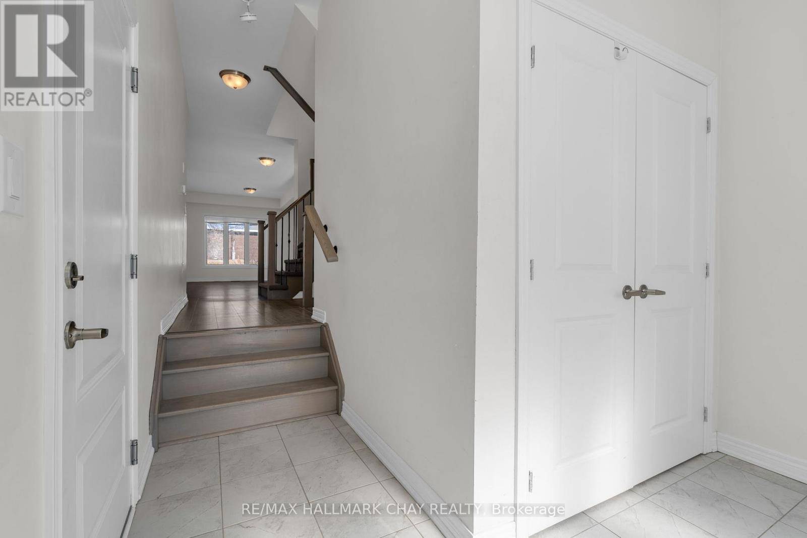 Orillia, ON L3V8K9,24 CHURCHLEA MEWS