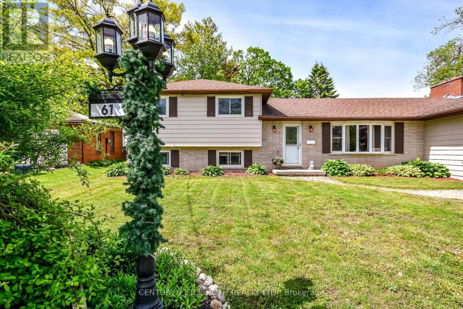 Orillia, ON L3V4B3,61 SECOND STREET