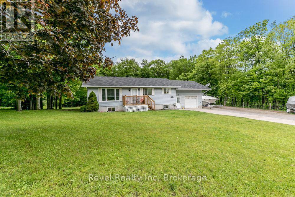 Tiny, ON L0L2J0,1710 GOLF LINK ROAD