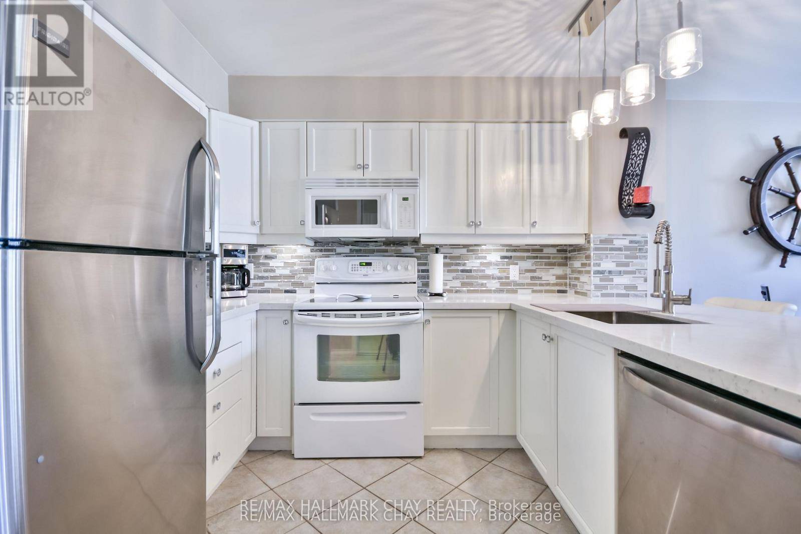 Collingwood, ON L9Y5C7,750 JOHNSTON PARK AVENUE