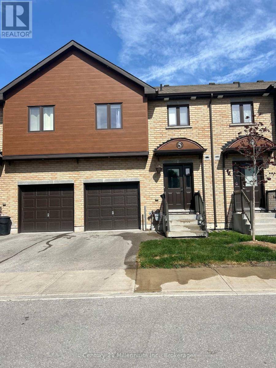 31 Madelaine DR #5, Barrie (painswick South), ON L9J0G8
