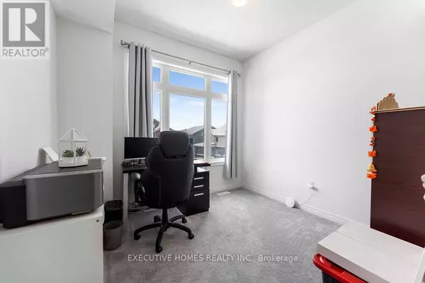 Barrie, ON L9J0W8,23 KINGSBURY TRAIL