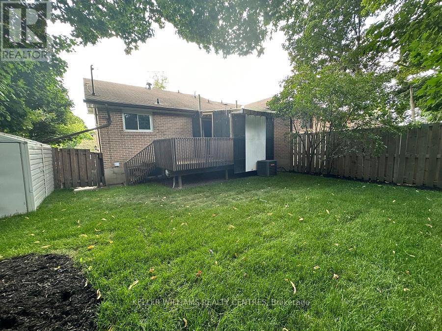 Barrie (codrington), ON L4M1Z1,20 Queen ST #upper