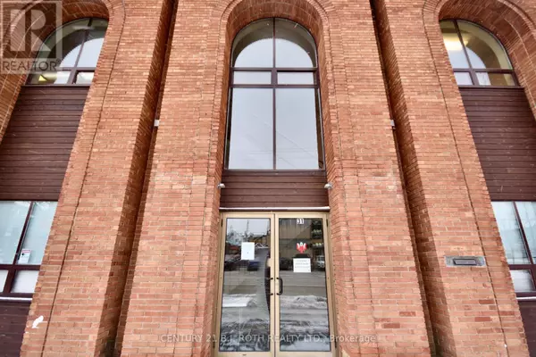 Orillia, ON L3V1T4,31 COLBORNE STREET E