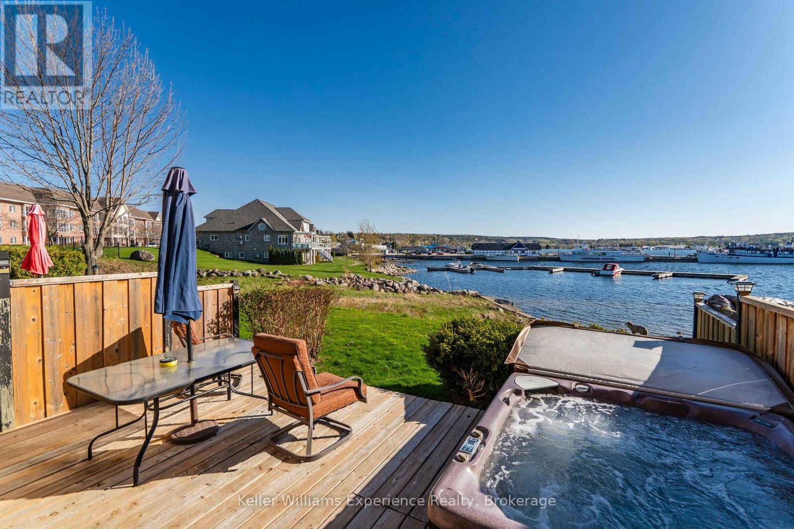 4 Beck BLVD #4, Penetanguishene, ON L9M2H3