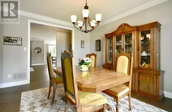 Springwater (midhurst), ON L9X0V4,5 KANATA COURT