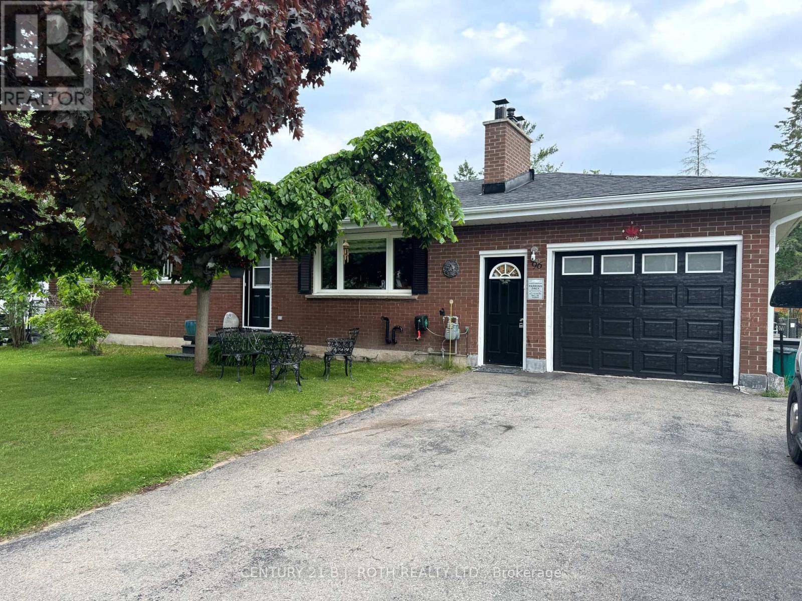 Oro-medonte, ON L3V0H8,96 JAMIESON CRESCENT