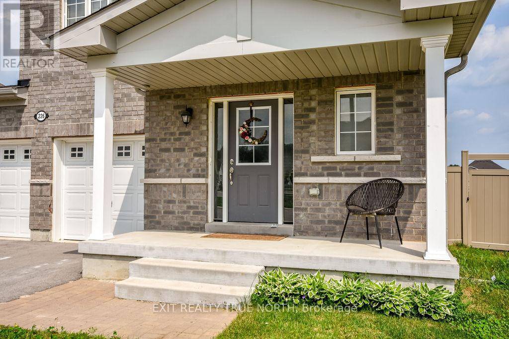 Clearview (stayner), ON L0M1S0,226 SPRINGFIELD CRESCENT