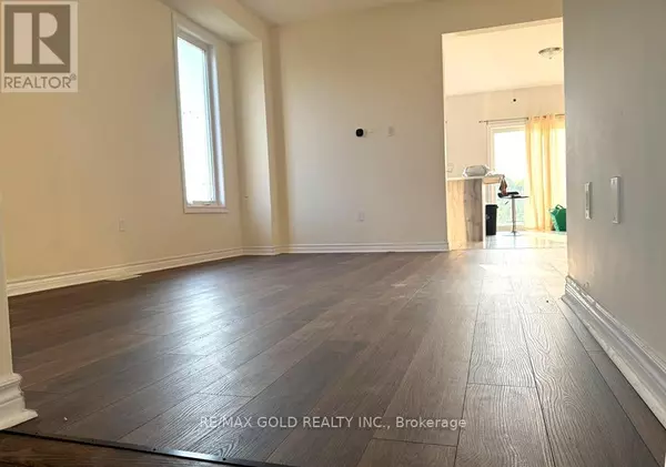 Orillia, ON L3V8L4,84 ATLANTIS DRIVE W