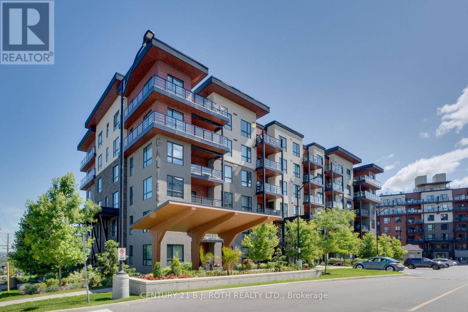 300 ESSA RD #301, Barrie (0 West), ON L9J0B9