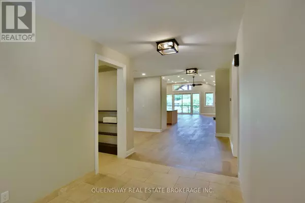 Wasaga Beach, ON L9Z1K9,1852 RIVER ROAD W