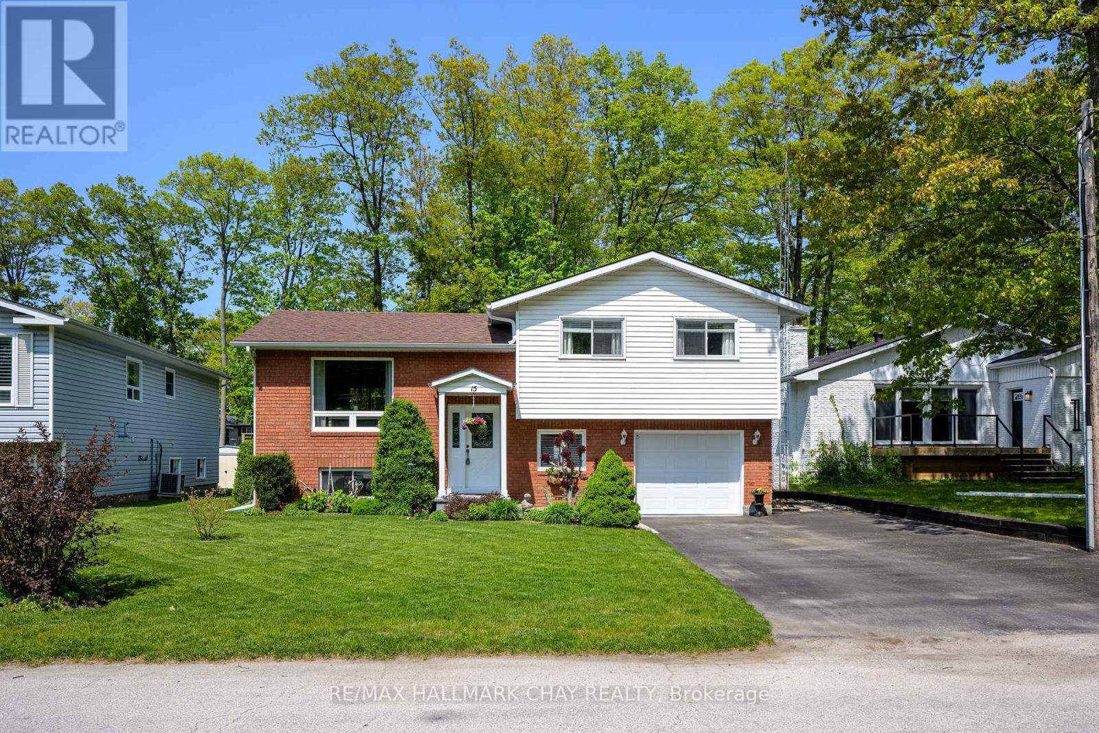 Wasaga Beach, ON L9Z2S3,15 OAKTREE COURT