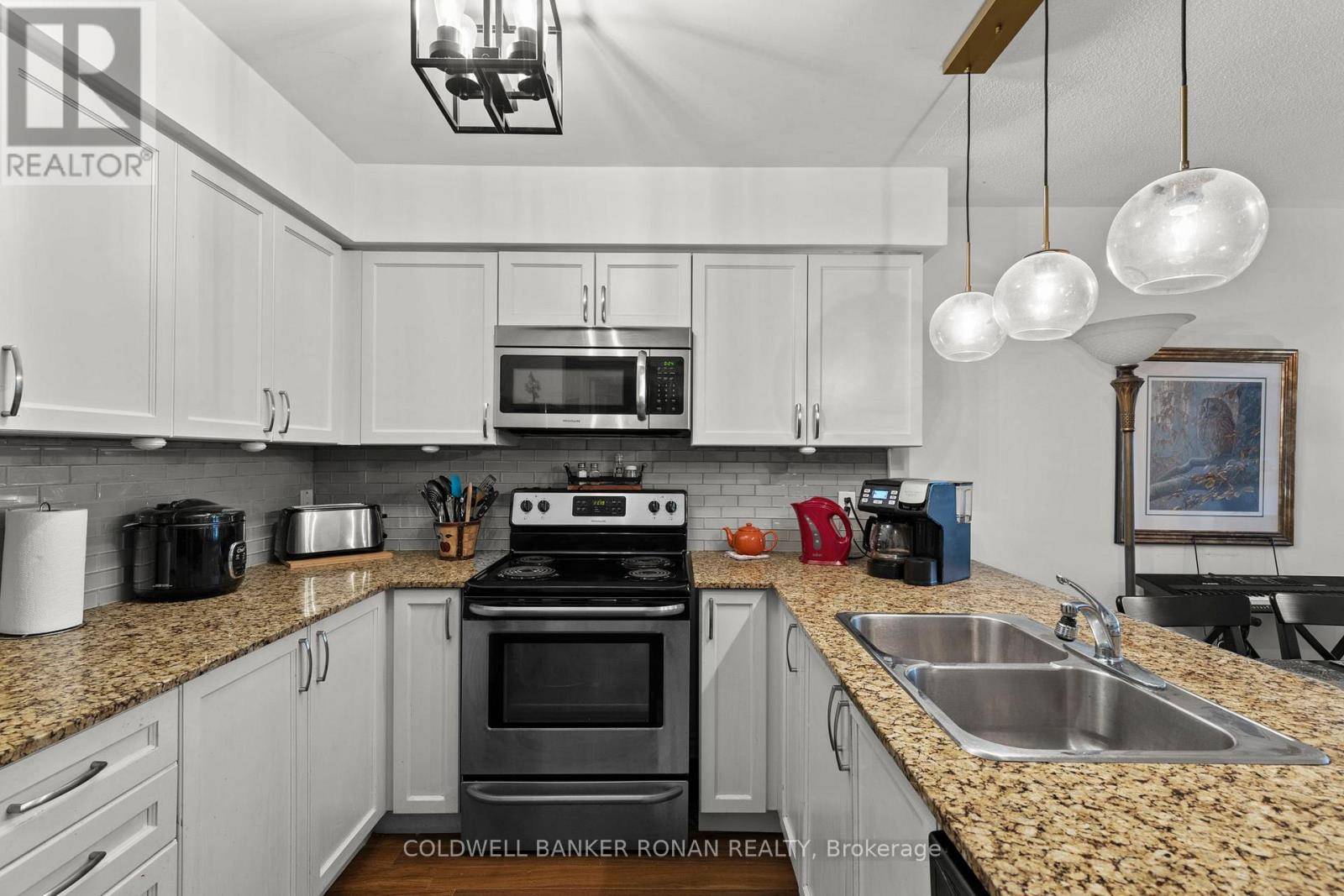 Collingwood, ON L9Y0X4,3 Brandy Lane DR #205