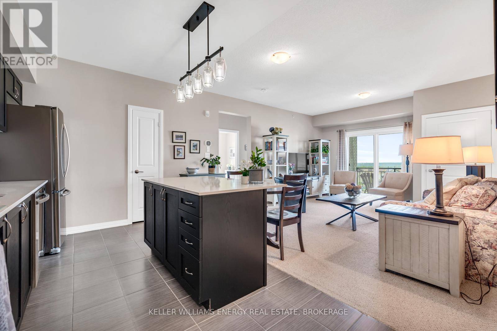 299 Cundles RD East #309, Barrie (little Lake), ON L4M0K9