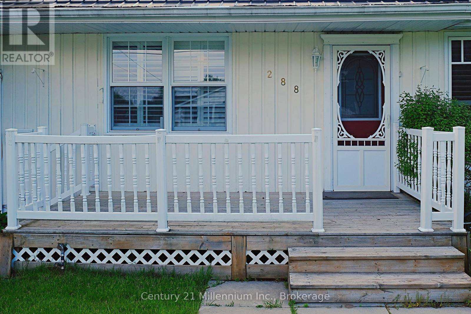 Collingwood, ON L9Y3T3,288 NAPIER STREET