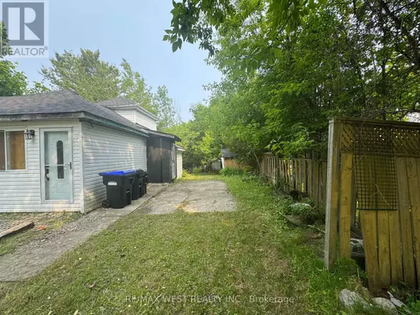 Tay (port Mcnicoll), ON L0K1R0,250 KINGFISHER AVENUE