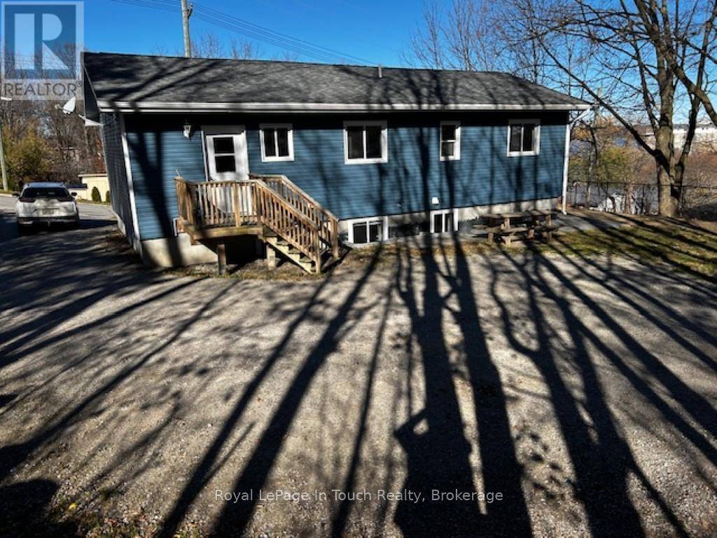 687 Montreal ST #Lower, Midland, ON L4R1G5