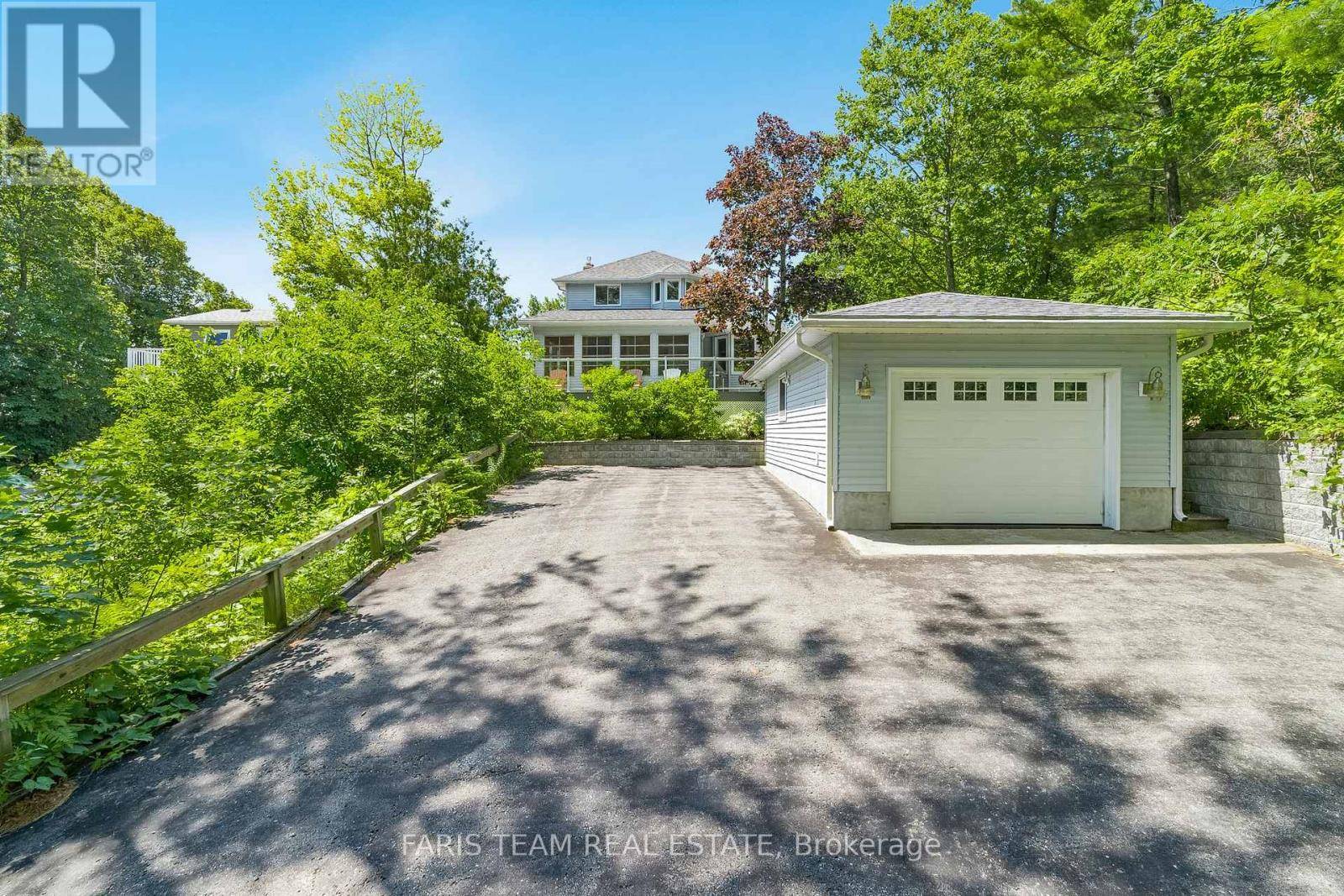 8 GLEN FOREST TRAIL, Tiny, ON L0L2T0