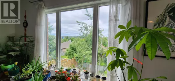 Orillia, ON L3V7W9,3153 MONARCH DRIVE