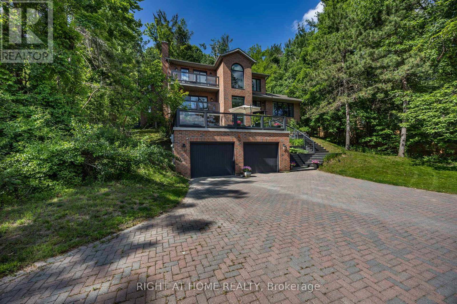 30 POOLES ROAD, Springwater (midhurst), ON L0L1X0