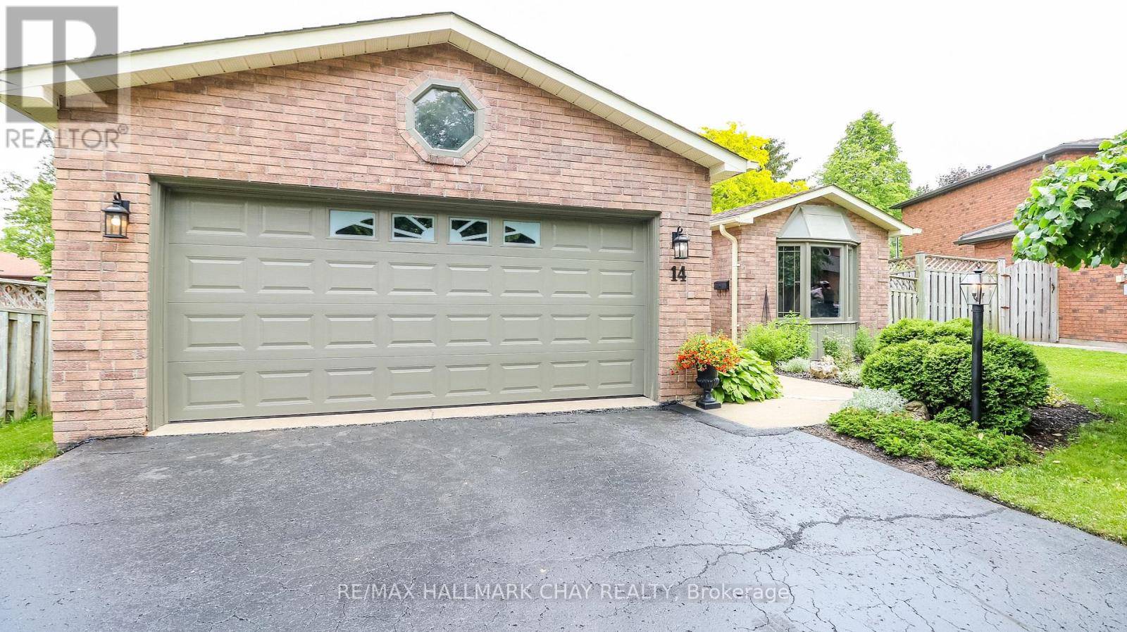 14 AUTUMN LANE, Barrie (allandale Heights), ON L4N6G8
