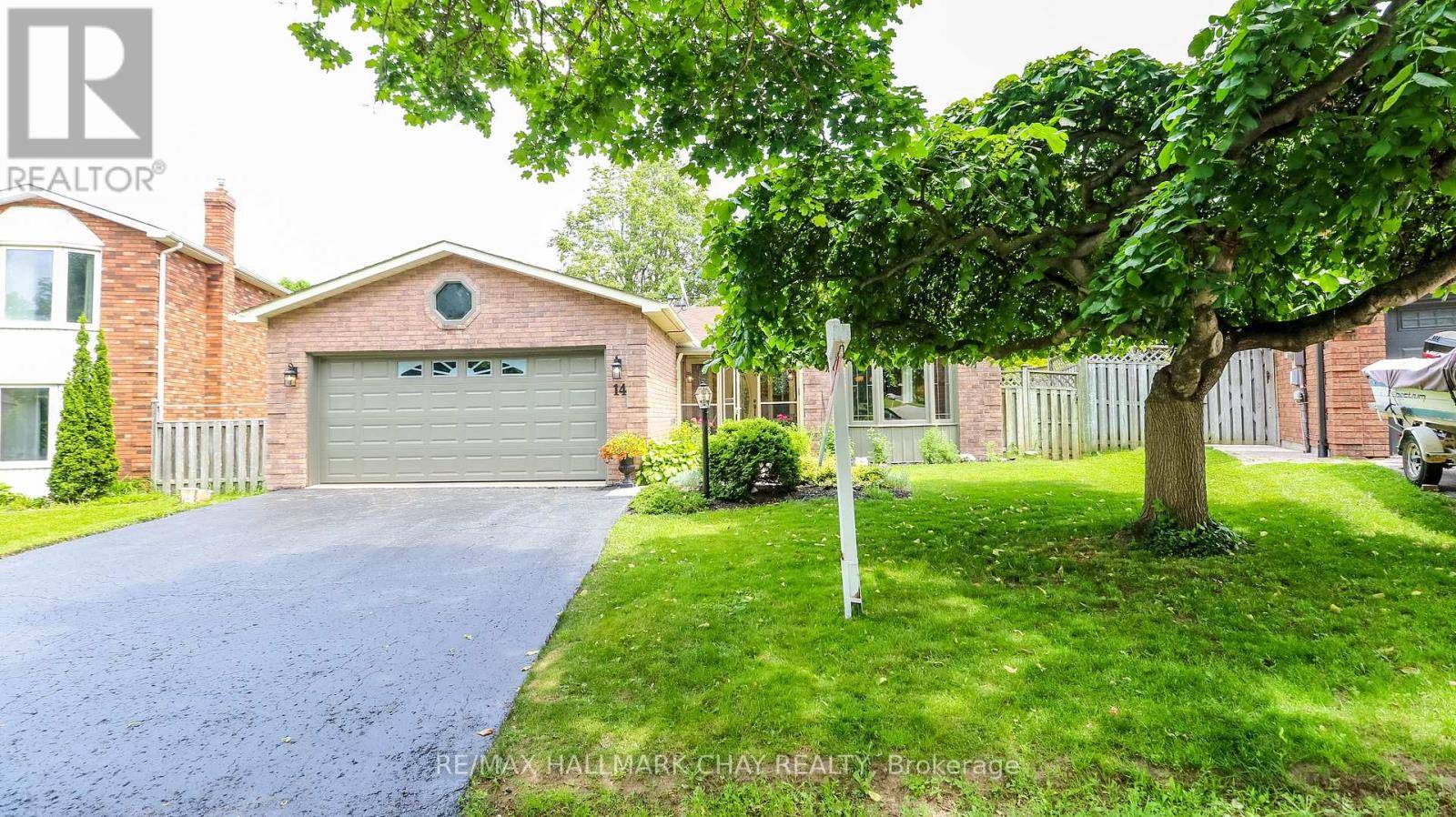 Barrie (allandale Heights), ON L4N6G8,14 AUTUMN LANE