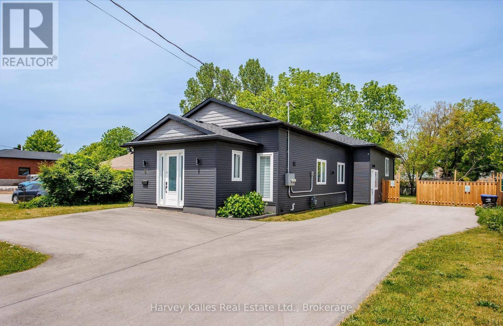 Collingwood, ON L9Y2B2,297 Seventh ST #Unit B