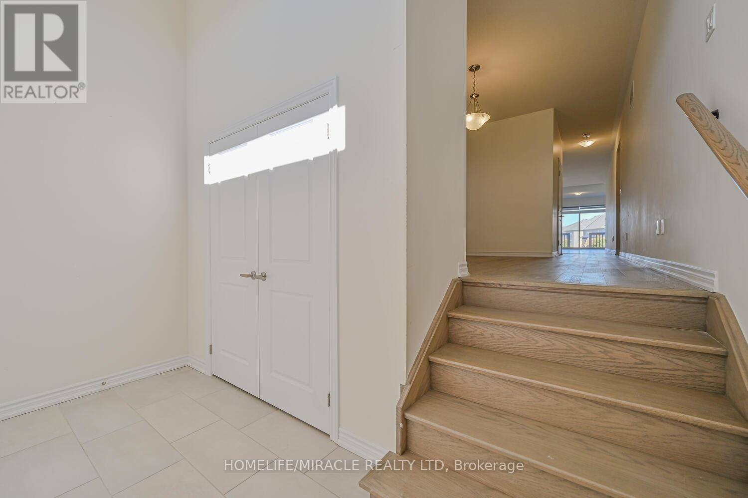 Wasaga Beach, ON L9Z0L3,8 BEATRICE DRIVE