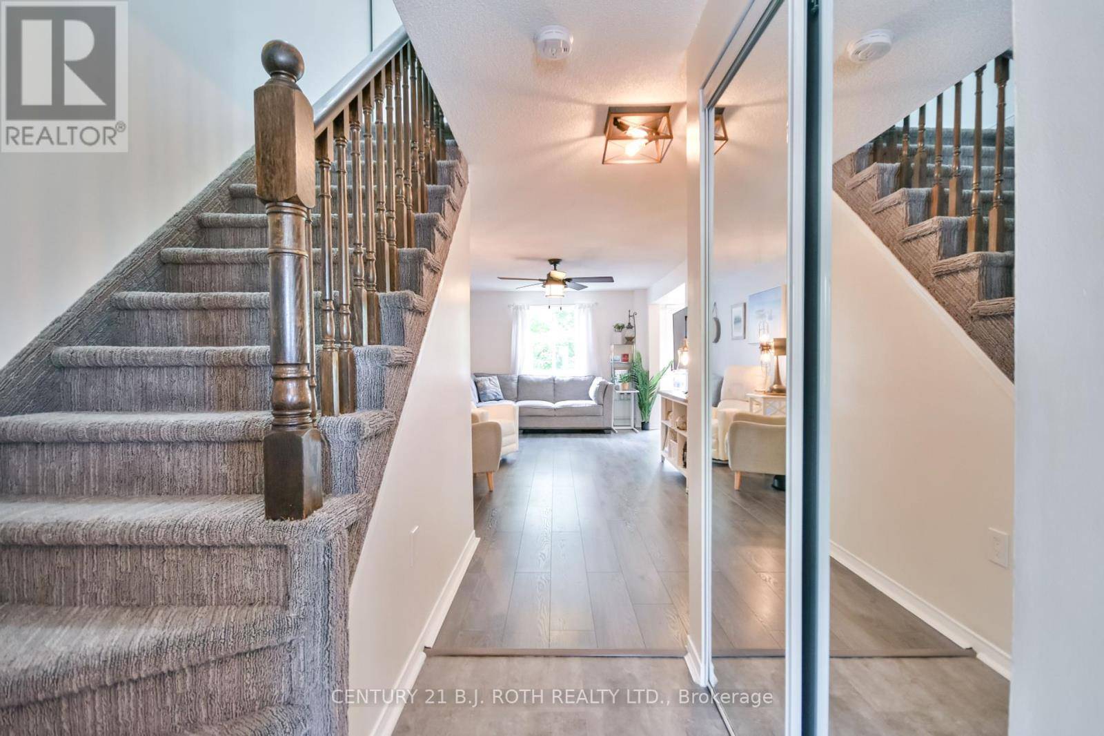 Barrie (ardagh), ON L4N0M1,453 FERNDALE DRIVE S